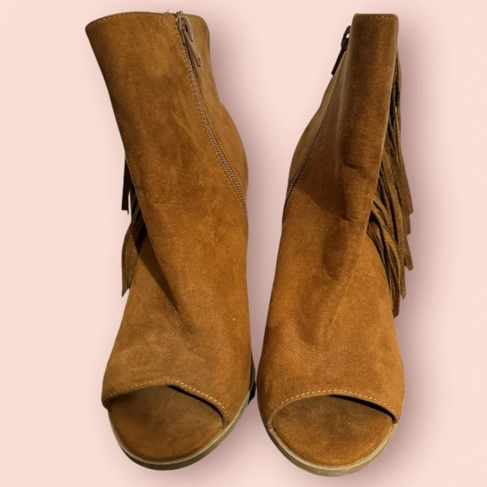 Big Buddha Suede Fringe Ankle Boots Peep Toe Block Heel Tan